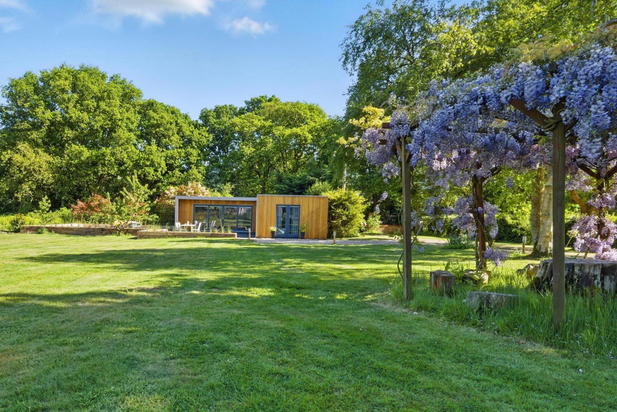 Independent Rural Detached Annexe With Free Private Parking Apartamento Canterbury Exterior foto